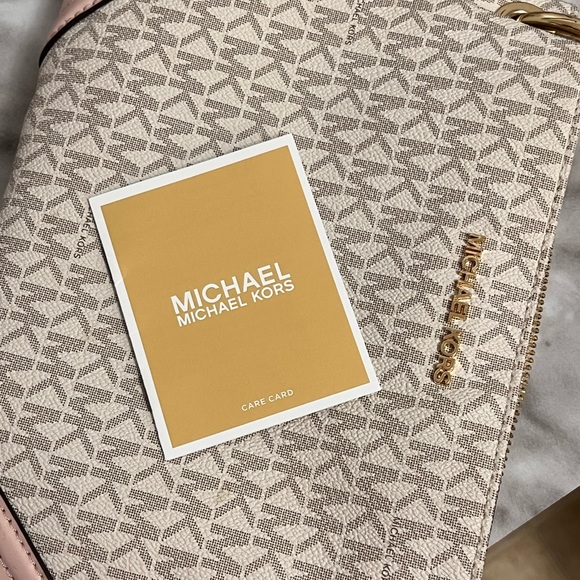 Michael Kors Crossbody - Picture 4 of 5